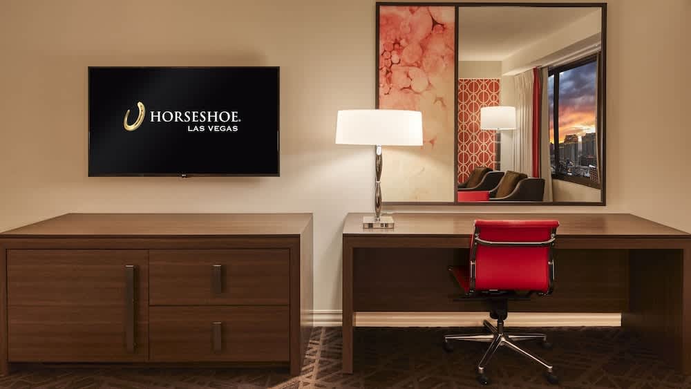 Horseshoe Rooms & Suites, Photos & Info