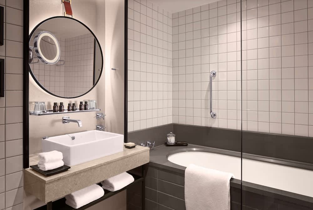 The Trafalgar St. James London, Curio Collection by Hilton - @hotel